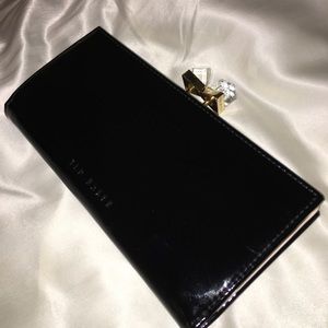 TED BAKER LONDON Black Patent Leather Wallet